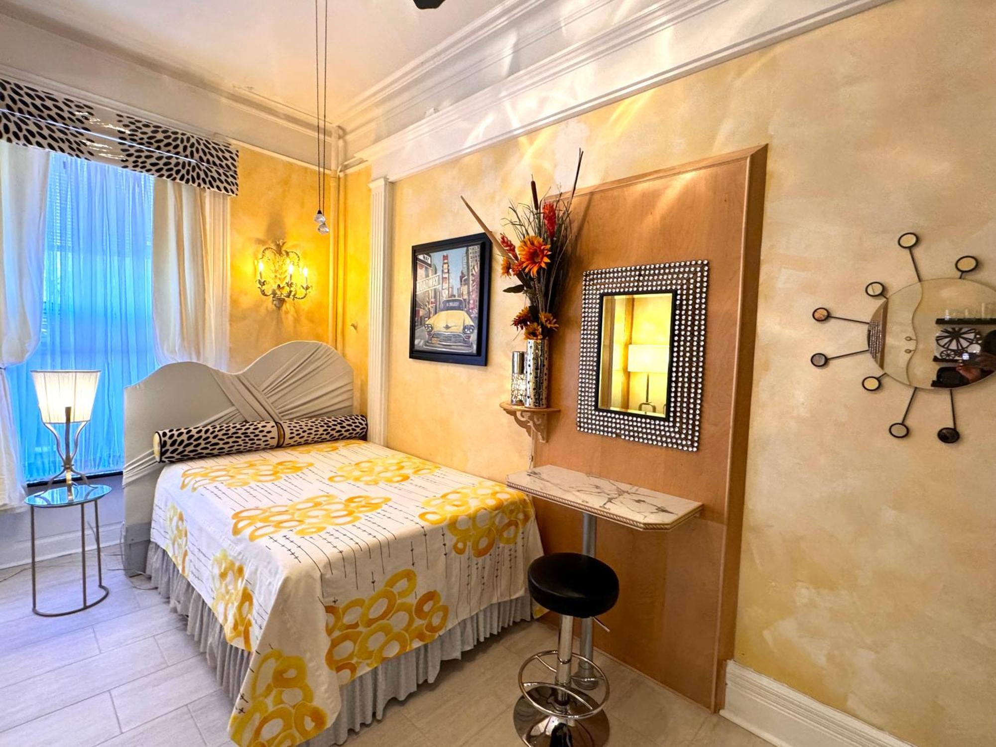 The International Cozy Inn Ню Йорк Екстериор снимка