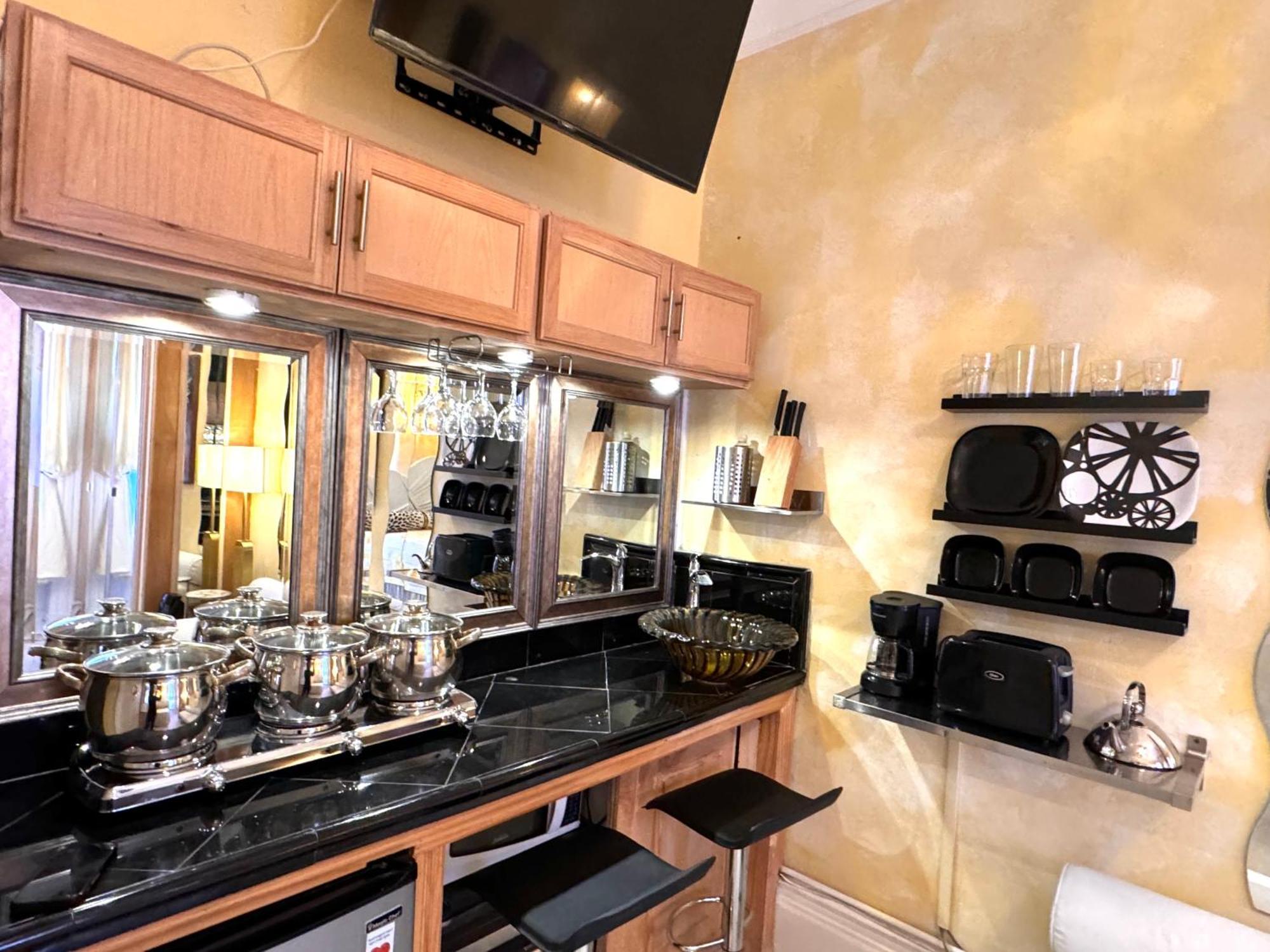 The International Cozy Inn Ню Йорк Екстериор снимка