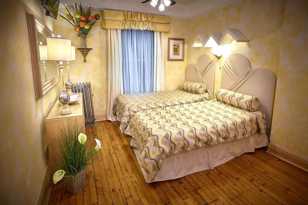 The International Cozy Inn Ню Йорк Екстериор снимка