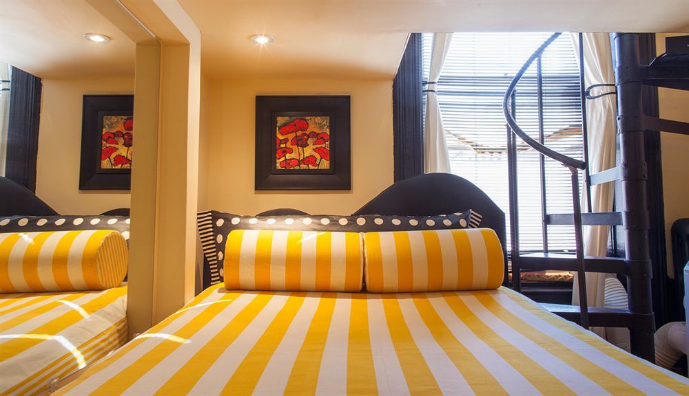 The International Cozy Inn Ню Йорк Екстериор снимка