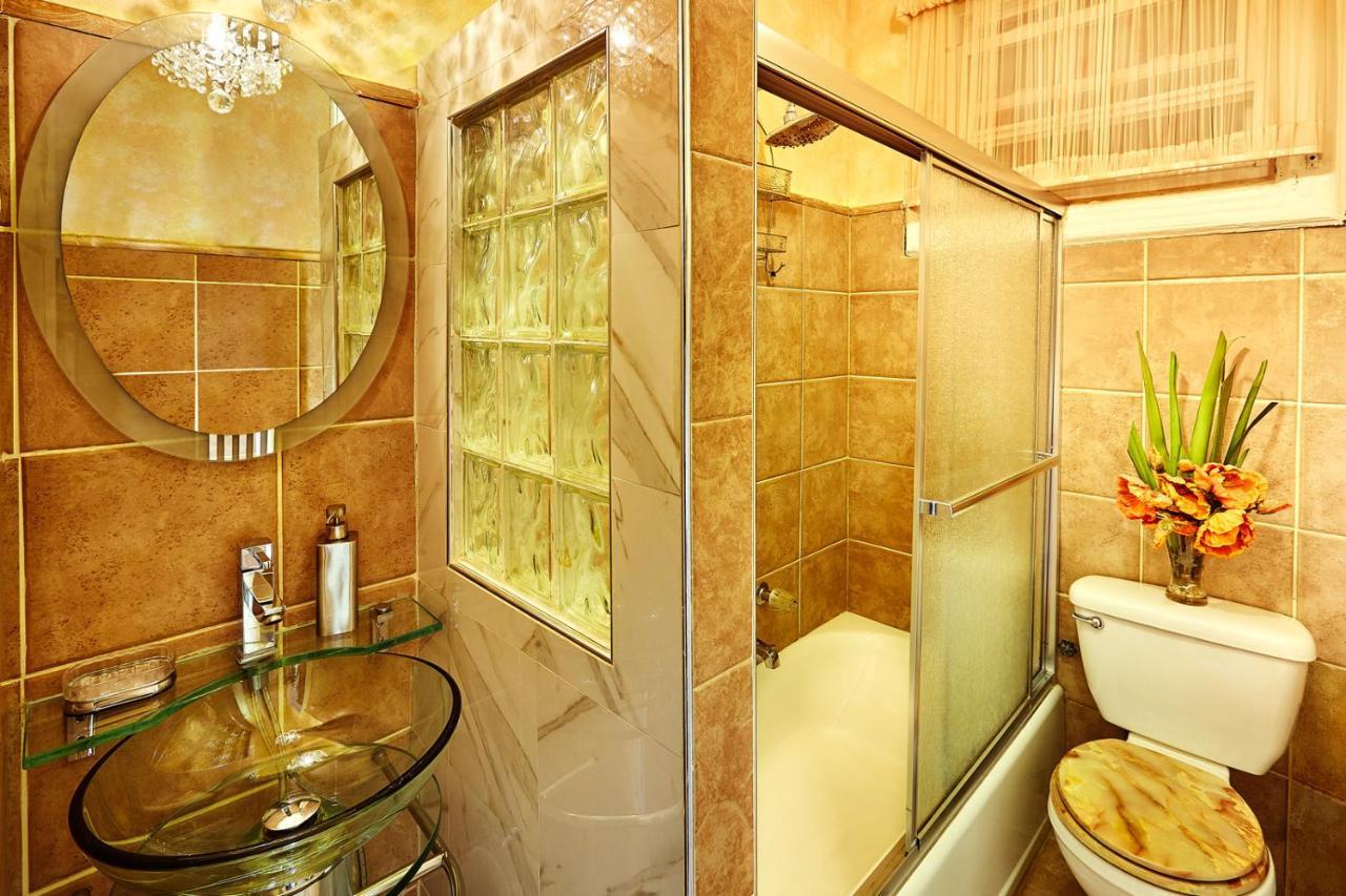 The International Cozy Inn Ню Йорк Екстериор снимка